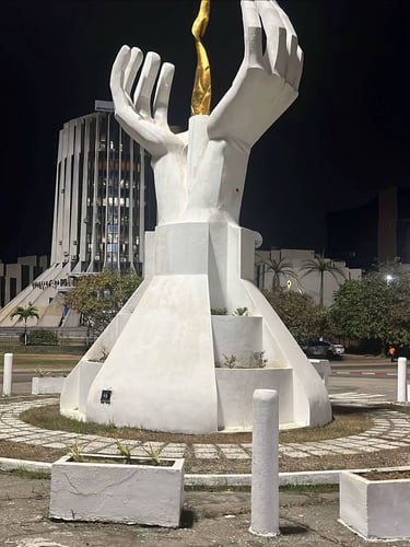 Image d'un monument au Gabon