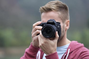Canon DSLR camera & zoom lens available on rent at Satpura national park
