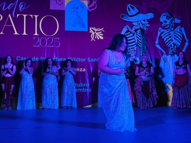 Bailarinas de colectiva roja y rojo liminal ags