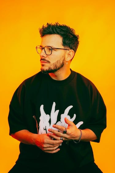 Portrait de DJ Boss, expert DJ Événementiel & Club au Portugal, spécialisé en animation de soirées privées et discothèques.