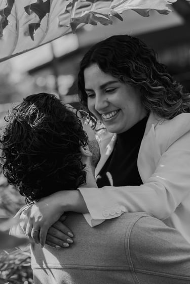 sesión pareja colonia roma cdmx, fotografo destino, fotografo cdmx, sesión pareja fuente cibeles en ciudad de méxico