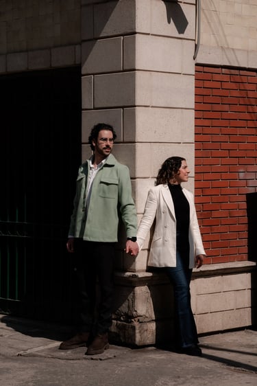 sesión pareja colonia roma cdmx, fotografo destino, fotografo cdmx, sesión pareja fuente cibeles en ciudad de méxico