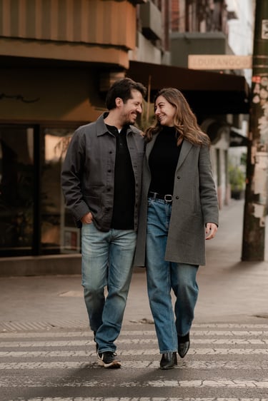 sesión plaza río de janeiro, sesión pareja colonia roma cdmx, wedding photographer cdmx, destination wedding photographer