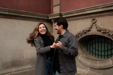 sesión plaza río de janeiro, sesión pareja colonia roma cdmx, wedding photographer cdmx, destination wedding photographer