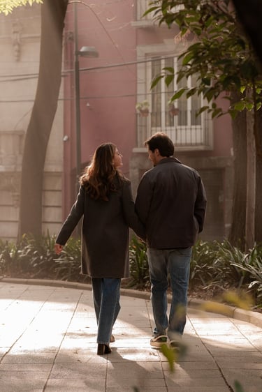 sesión plaza río de janeiro, sesión pareja colonia roma cdmx, wedding photographer cdmx, destination wedding photographer