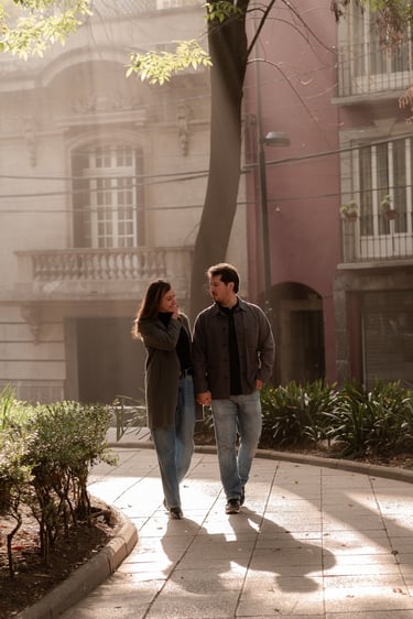 sesión plaza río de janeiro, sesión pareja colonia roma cdmx, wedding photographer cdmx, destination wedding photographer