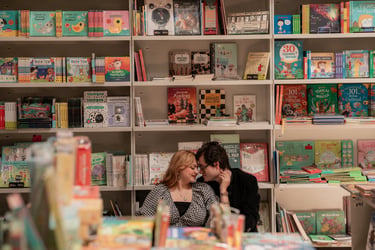 Mexico city wedding photographer, destination wedding photographer, photo session bookstore, photo session mexico city  