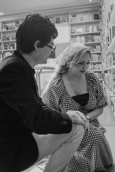 Mexico city wedding photographer, destination wedding photographer, photo session bookstore, photo session mexico city  