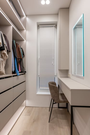 baldų gamyba drabužinė kosmetinis staliukas