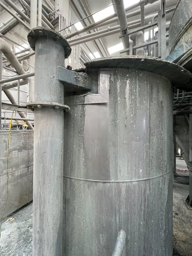 Aplicación de limpieza láser sin químicos en instalaciones industriales de Madrid