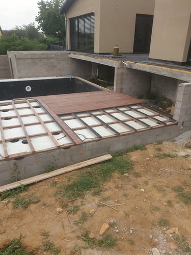 Terrasse en bois exotique