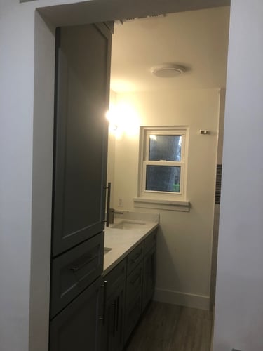 Hall bathroom post remodel.