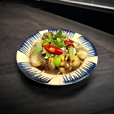 Sò huyết xào me tại Ốc Dì Toàn - quán ốc ngon Sài Gòn