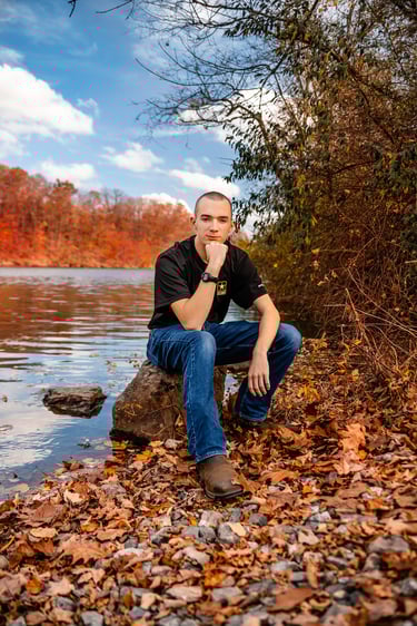 Lancaster PA senior pictures. Manheim Pa senior pictures. Senior Picture Photographer. Senior Photos