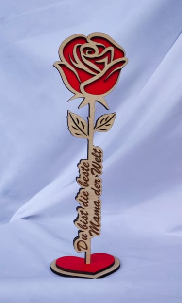 Romantische Holzgeschenke zum Valentinstag – zarte Gravuren, handgemacht mit Herz