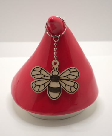 Holz‑Schlüsselanhänger mit Lasergravur – filigran, elegant und personalisierbar