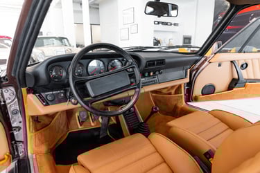 Porsche 930 Turbo interior