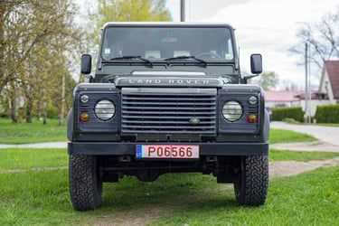 Land Rover Defender 130