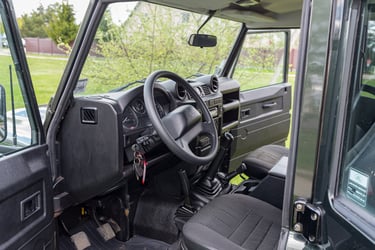 Land Rover Defender 130