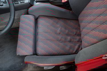 BMW E30 318i Touring Design Edition