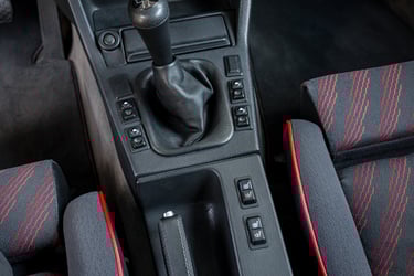 BMW E30 318i Touring Design Edition