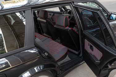 BMW E30 318i Touring Design Edition