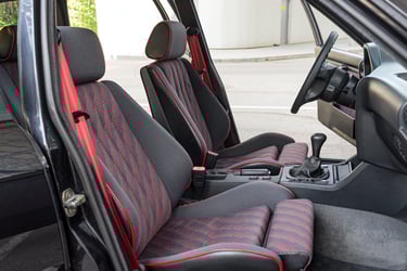 BMW E30 318i Touring Design Edition