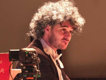 Portrait de Christophe Imbs en queue-de-pie de concert | Opéra Pastille | Photo Bernard Bousquet