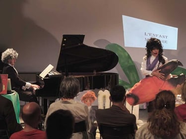 Christophe Imbs au piano et David Noir chantant "L'enfant morsure"  | Opéra Pastille | Photo Bernard Bousquet