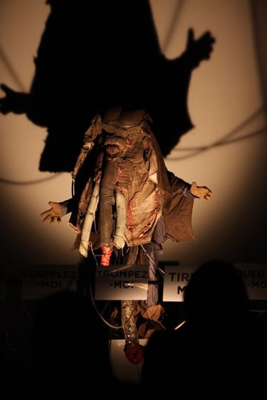 David Noir dans "Défense du masque Ulin" au Générateur | Photo Bernard Bousquet