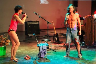 Marie et Adrien chantent "La première fois qu'on s'aimera" | Mobil'Homme | David Noir | Photo Bernard Bousquet