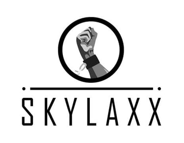 Skylaxx Studio logo