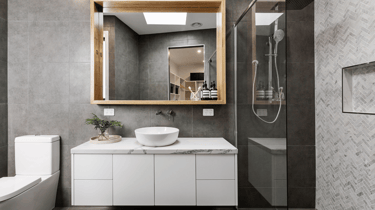 Diseño y renovación de cocinas en Valencia con encimeras de granito