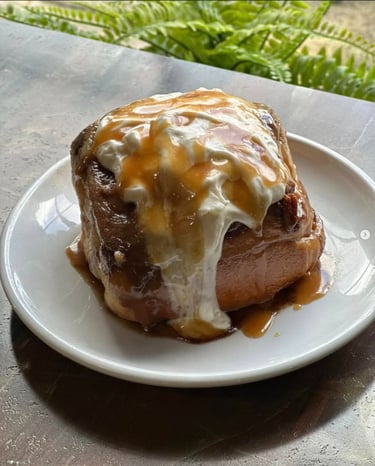 Nannas Place Caramel Cinnamon Roll