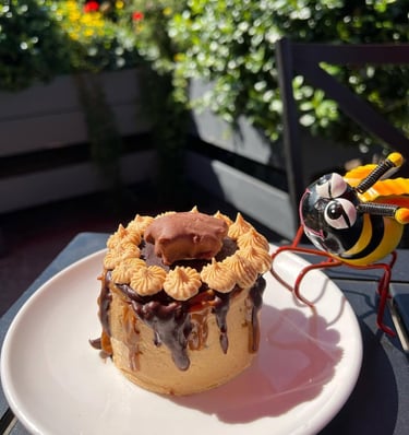 Nannas Place dessert with bee