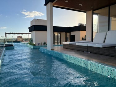 Akasha Penthouse - 2 Bedroom - 1 Bedroom - Rooftop Pool - Beach Front - airbnb