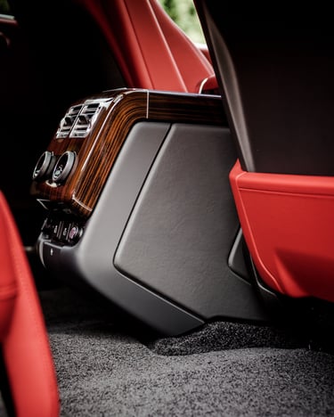 Range Rover backseat climate control and carpet