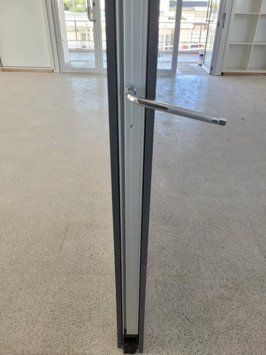 sistema de cerrado de panel movil MURO 100