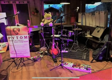 Pytom en formation à 3 musiciens