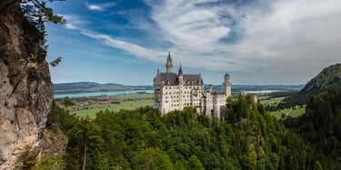 NEUSCHWANSTEIN CASTLE