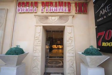 Great Pyramid Inn stands out for couples who appreciate historical surroundings.