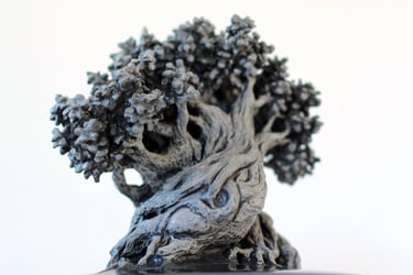 Graine 28, sculpture en marbre noir golzine par le sculpteur Herrel