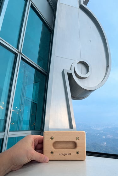 cragwall hold near Taipei 101 dragon on 89th floor
