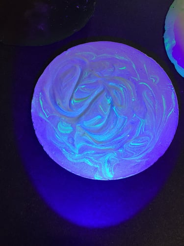 hello, can you please make the image more centered