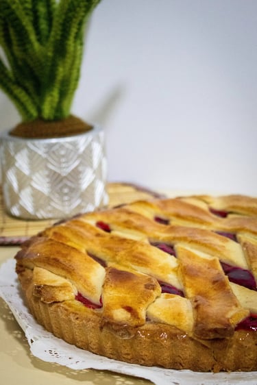 Torta frutos rojos y crema, repostería eventos corporativos Rancagua - Alma Riazú