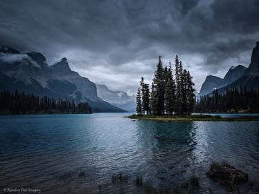 Spirit Island, Malign lake, Canada