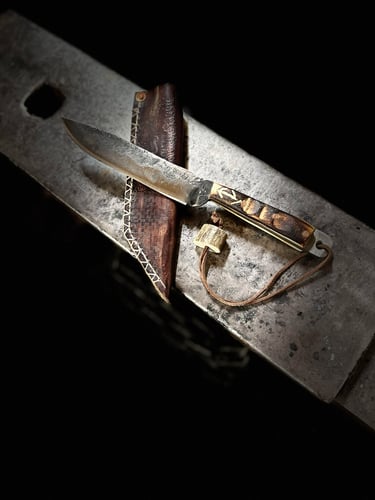 Håndlaget viking brukskniv