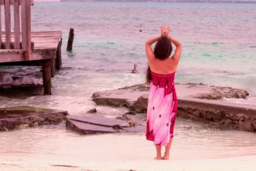 Mayra frente a la mar