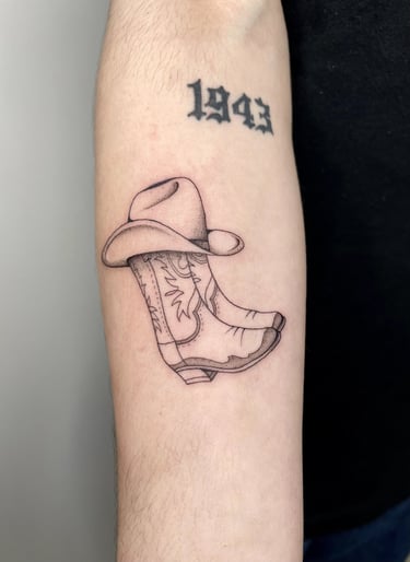 petit tatouage de santiag à Big Foot Bayonne