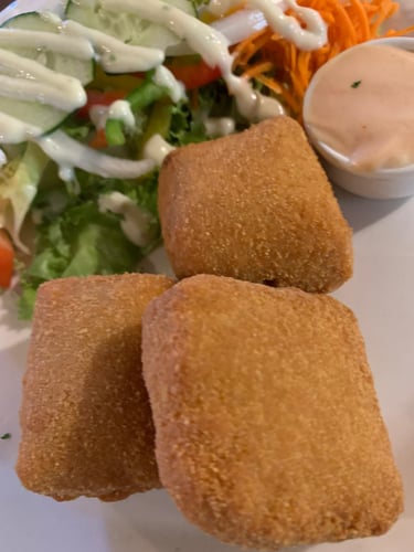 Croquetas de quesos y jamón ahumado